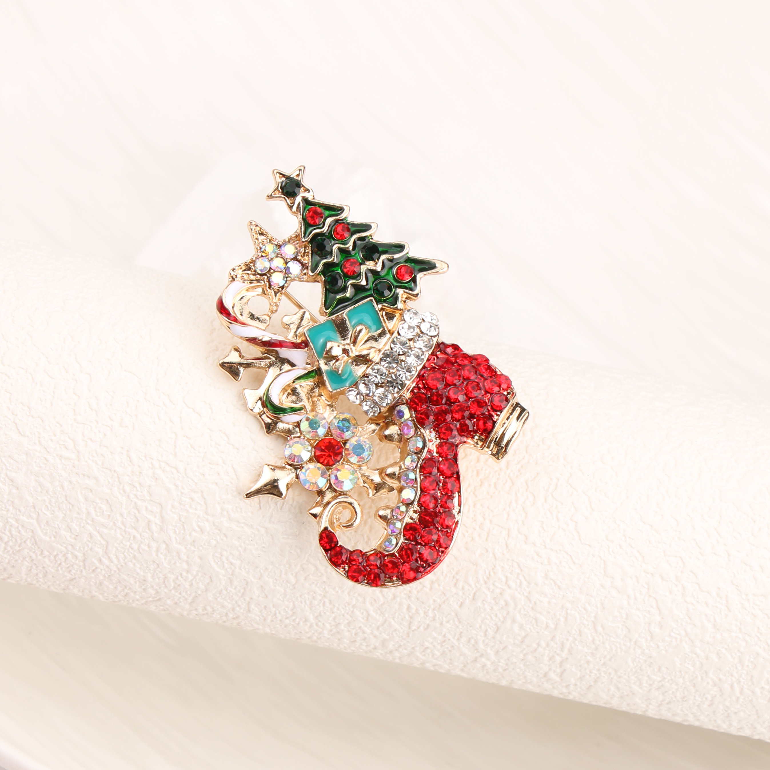 Christmas Collection Jewelry B - Vintage Collectible Santa review and price